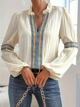 Coraâ„?| Lace Blouse