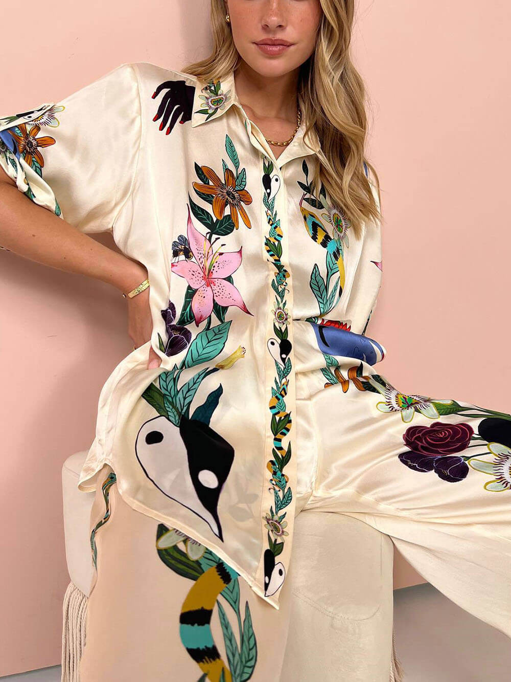 Harperâ„?Modern Sophisticated Feel Satin Unique Print